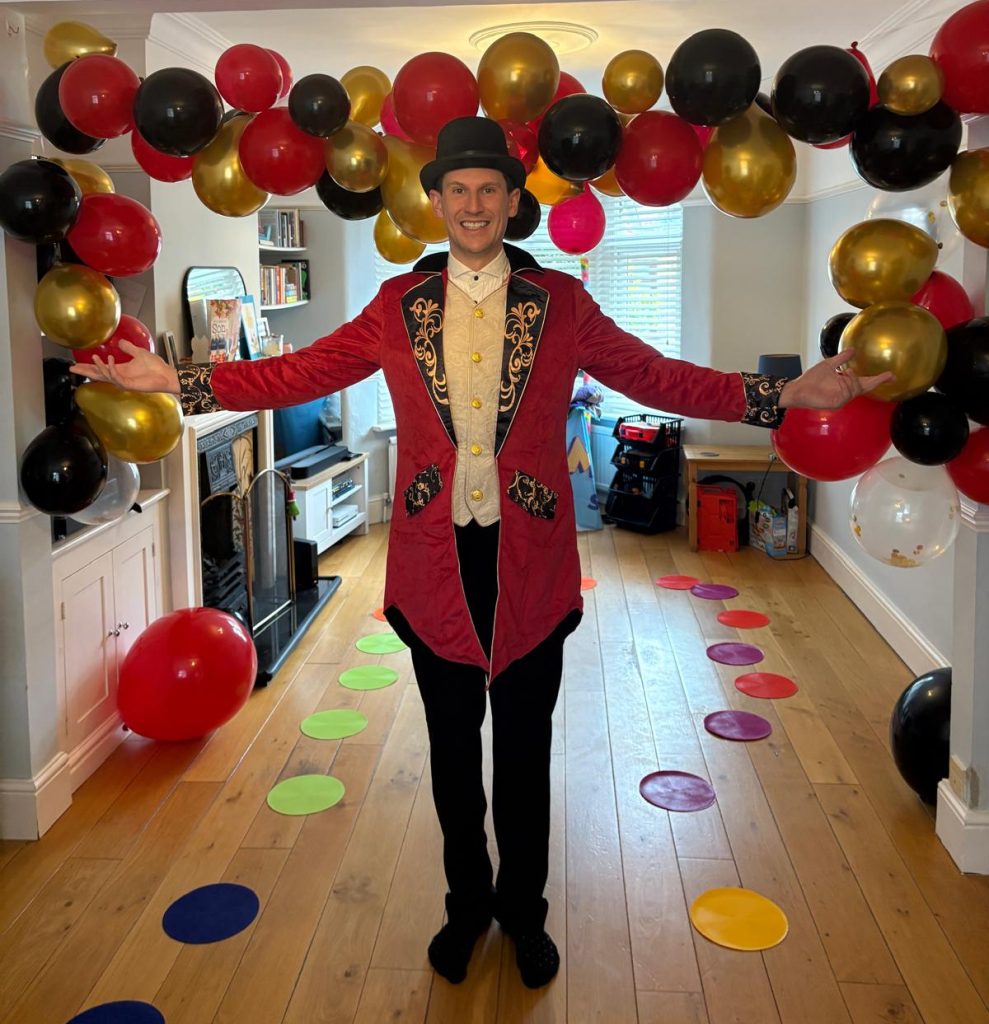 Theme children's party entertainment